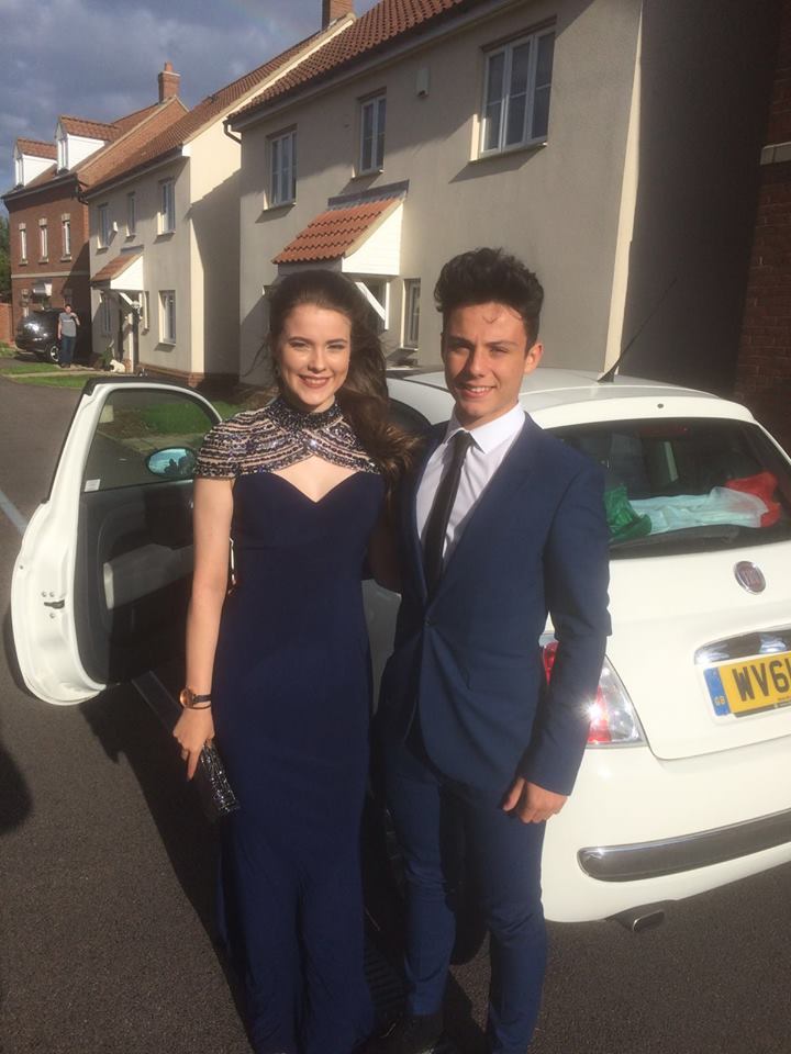 13592705_10209134431493771_3210474227019500735_n[1]